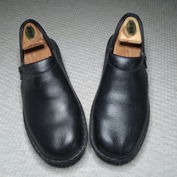 Naot black shoe, zipper - Picture 2 of 9